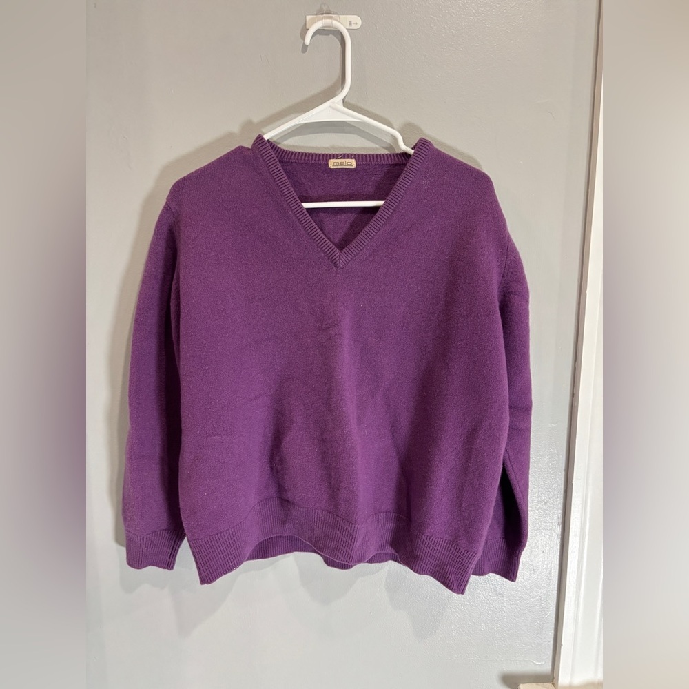 MALO Cashmere Made in Italy V Neck Women’s Luxury Sweater